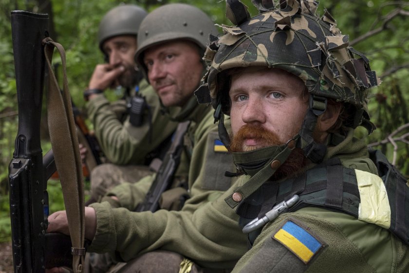 Близо 5000 украински бойци са преминали обучение в Швеция