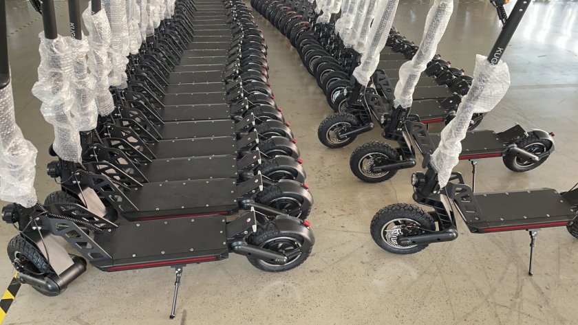 Китайски е производителят на тротинетката, взривила и изпепелила дома на