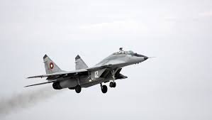 България получи втория самолетен двигател за МиГ-29 от Полша. Това