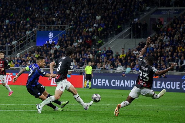 Интер победи с 1:0 Милан в реванша от полуфиналите на Шампионската лига и