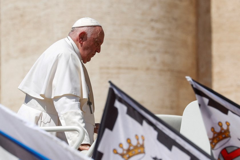 Папа Франсик отмени аудиенция днес заради температура, съобщи Ватиканът, предаде