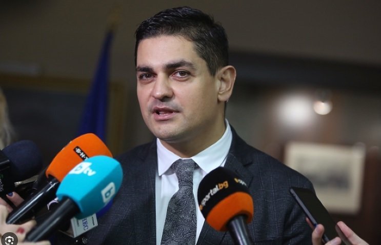 Не сме длъжни да координираме нашите ръководители на служби с