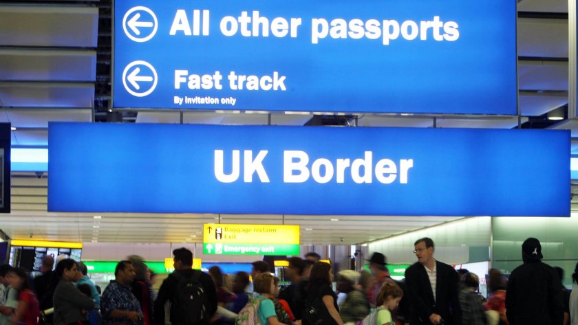 Великобритания се задъхва от рекордна миграция