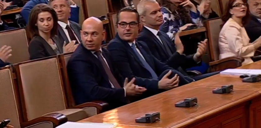 Шефът на ДАНС Пламен Тончев, осигурил охраната на напусналия групата