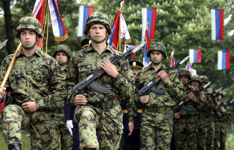 Сръбският президент Александър Вучич нареди на армията да бъде в