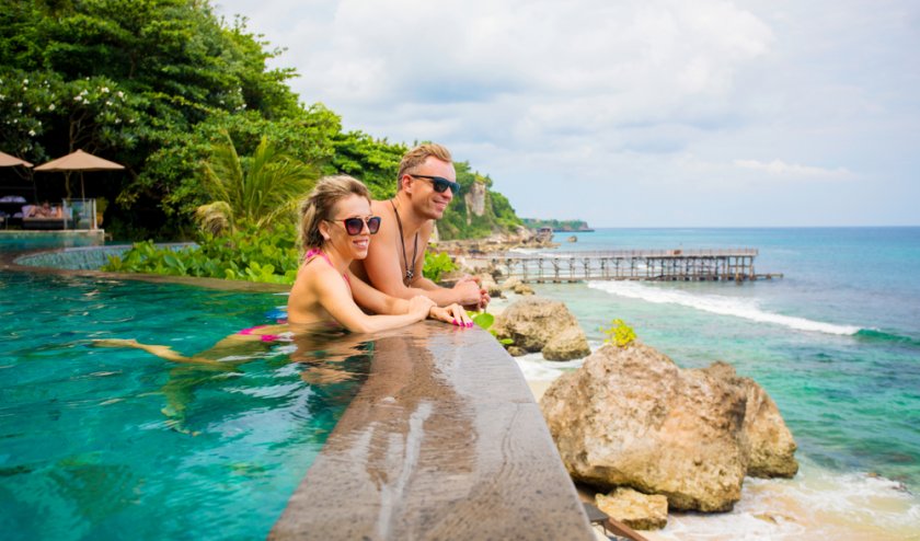 Бали засилва все повече контрола върху туристите на острова