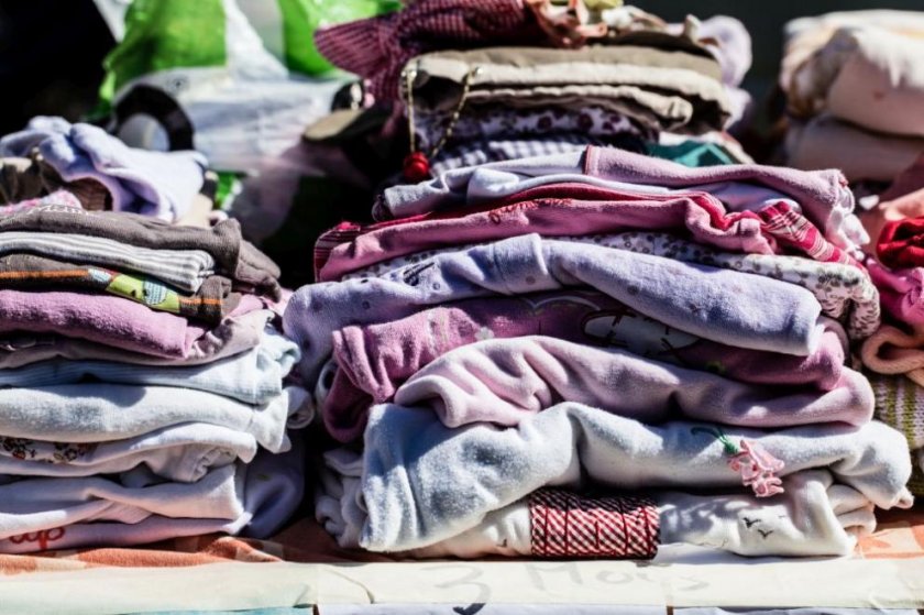 ЕС забранява непродаденият текстил да се унищожава