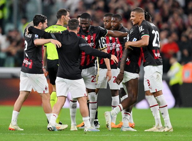 Милан в Шампионската лига след победа над Юве