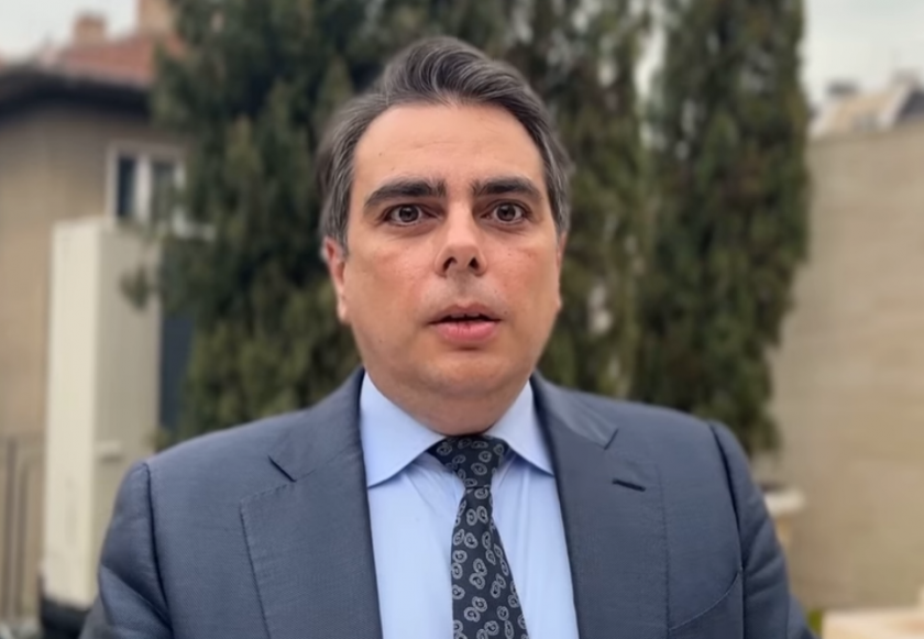 Минути след обявяването на  персоналния състав на кабинета с втори