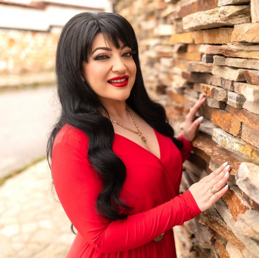 Фолк певицата Ива Давидова, която преди време разказа в публичното