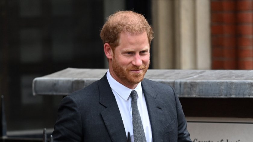 Принц Хари обвини британските таблоиди, че са хакнали гласовите му