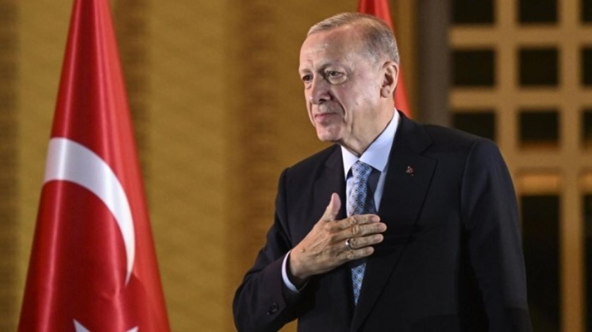 Реджеп Ердоган представи официално новото правителство на Турция. Президентът явно