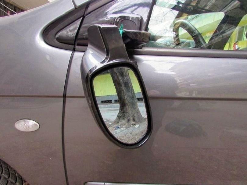 Криминално проявен мъж потроши огледала на коли в Пловдив