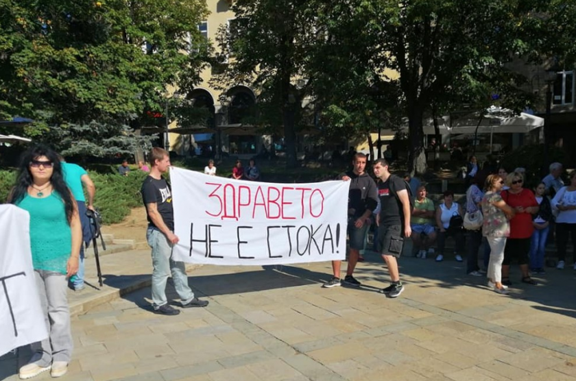 7 медсестри хвърлиха колективна оставка в Карлово, после я оттеглиха