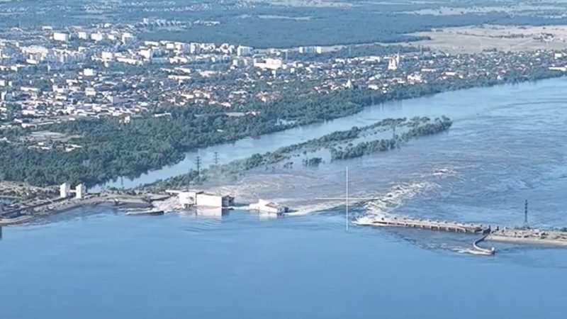 Няма замърсяване на наша територия след взрива на "Каховка"