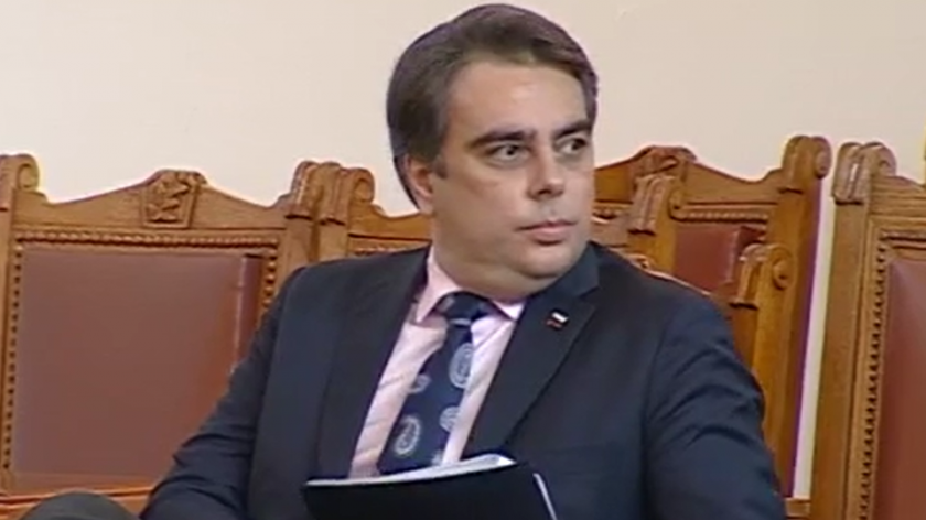 Грозна сценка разигра лидерът на ПГ на ИТН в пленарната