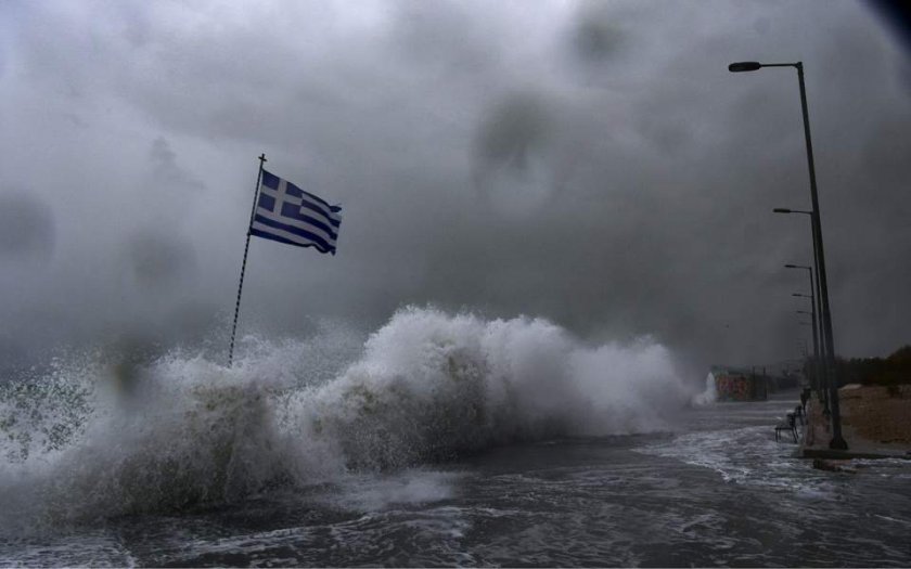 Градушка връхлита Гърция