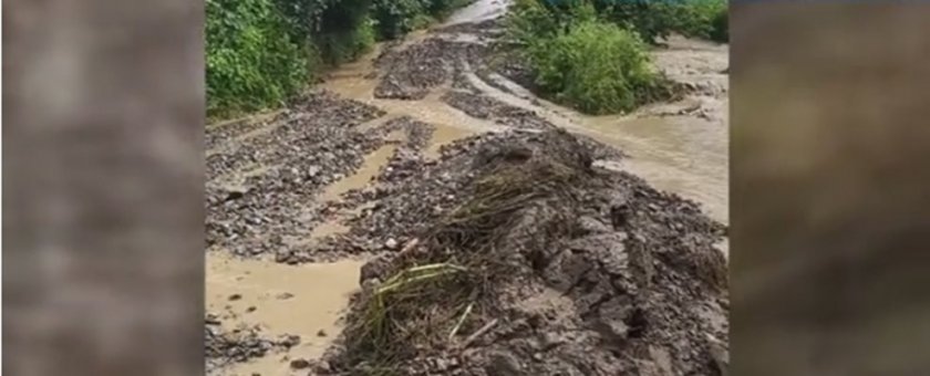 Река Искър наводни софийското село Ромча.Тя е излязла от коритото