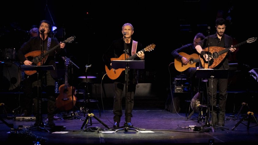 Пял е с най-големите изпълнители в света – като Стинг,