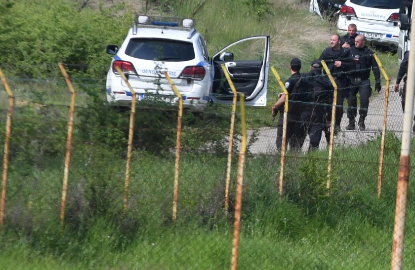 17-годишен открадна кола и я заряза в гора край Ковачево