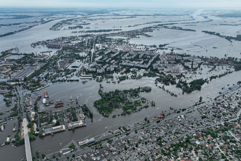 Броят на жертвите на наводненията, предизвикани от скъсването на язовирната стена