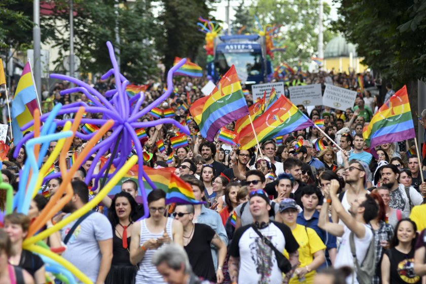 Арестуваха активисти на ЛГБТ в Истанбул