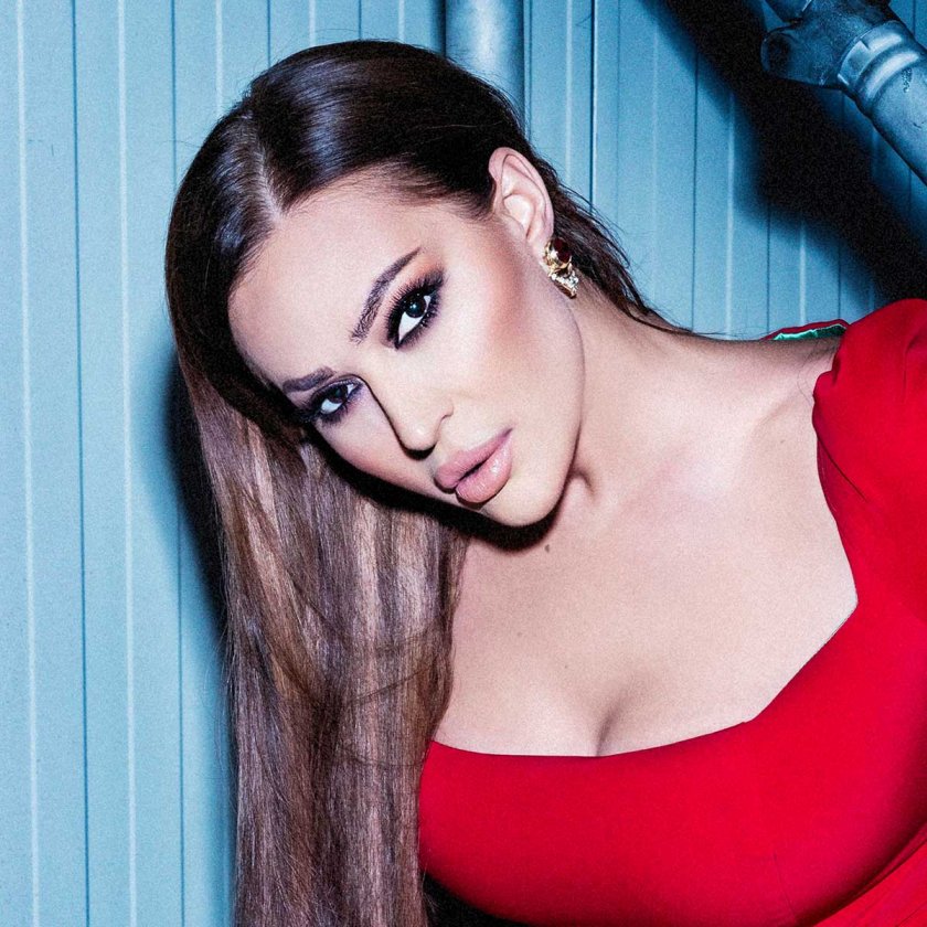 Цеца ще се завърне това лято у нас, за да