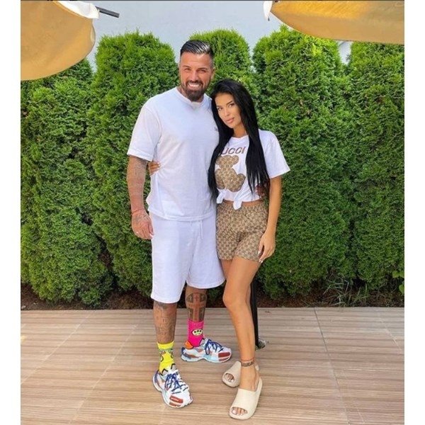 Благо Джизъса и Поли се разведоха пред районния съд в