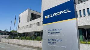Европол арестува 6500 души и конфискува 900 милиона евро