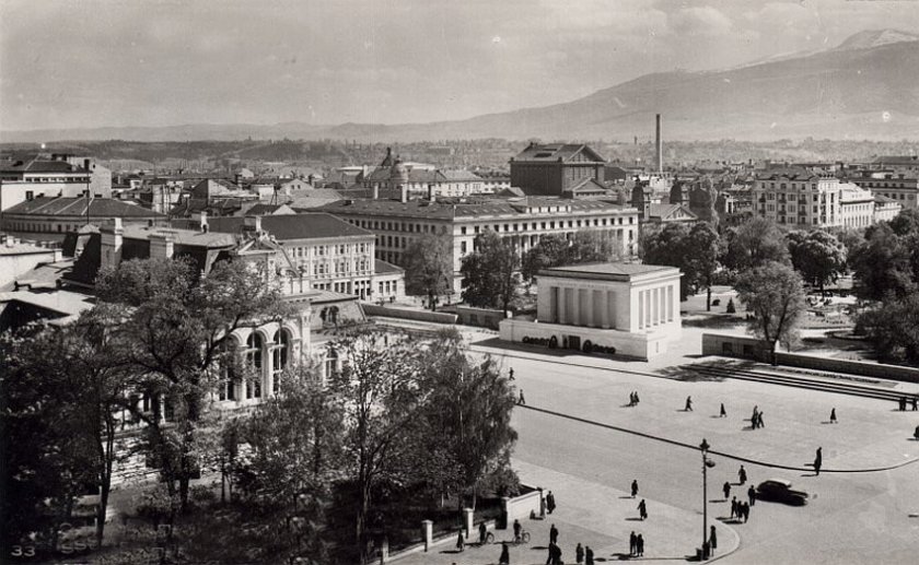 На 3 юли 1949 г. Министерският съвет приема решение за