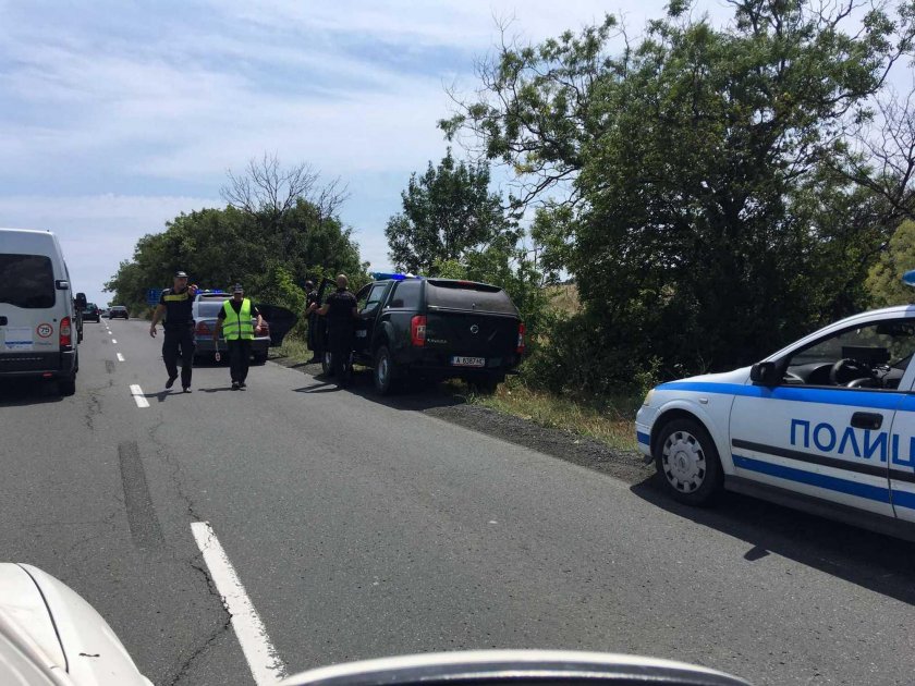 Кола се преобърна на пътя Дупница-Самоков, 15-годишно момче загина