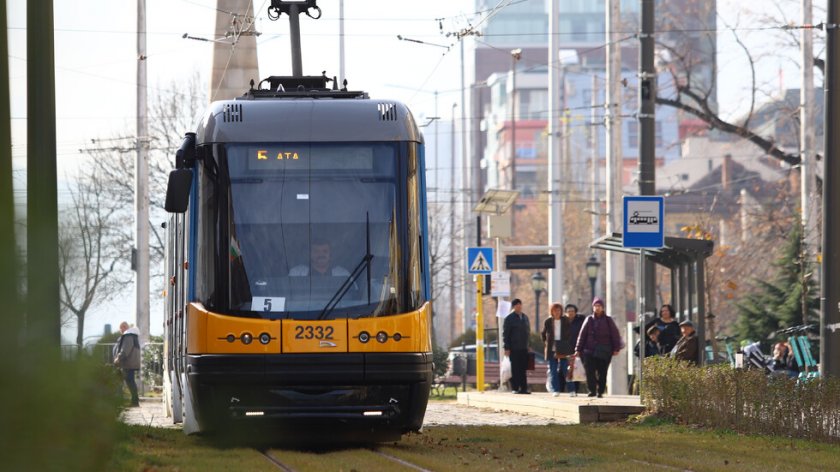 Още четири нови трамвая пристигат в София през тази седмица.