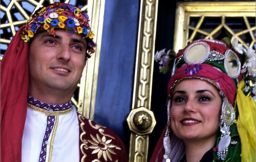 В Турция забраниха на мъжете и жените да празнуват заедно