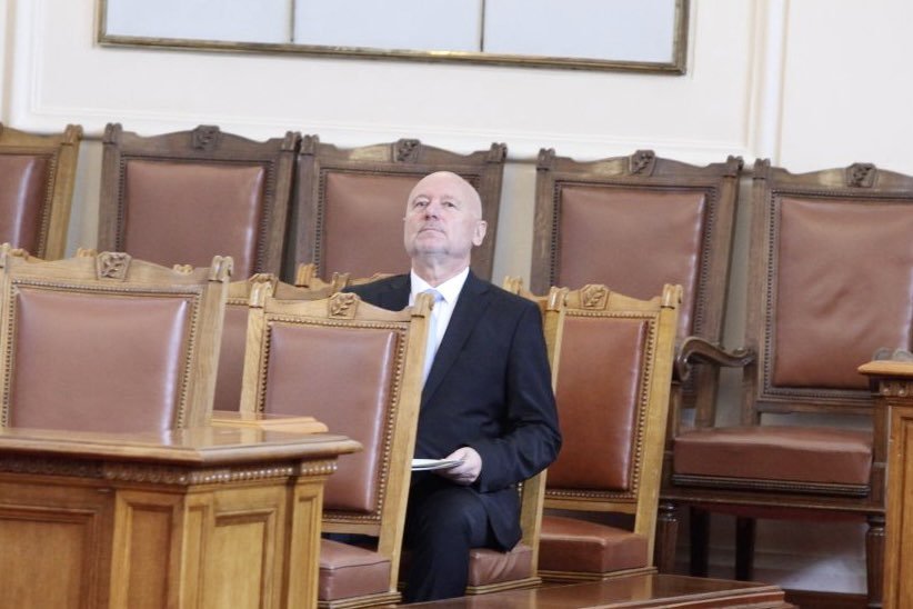 Министър Тодор Тагарев, който е на изслушване в НС по