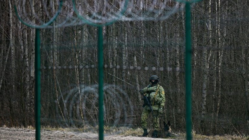 Зеленски нареди спешно да се укрепят границите с Беларус