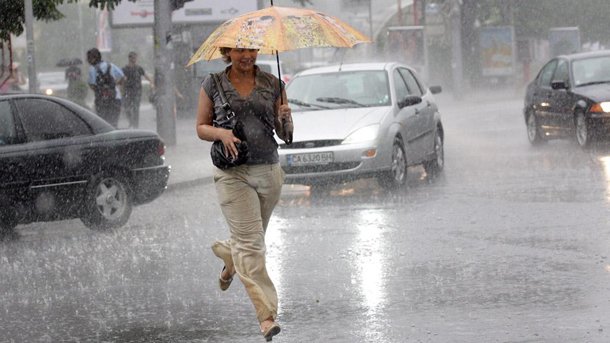 Оправдаха се очакванията за валежи и гръмотевици вчера - на
