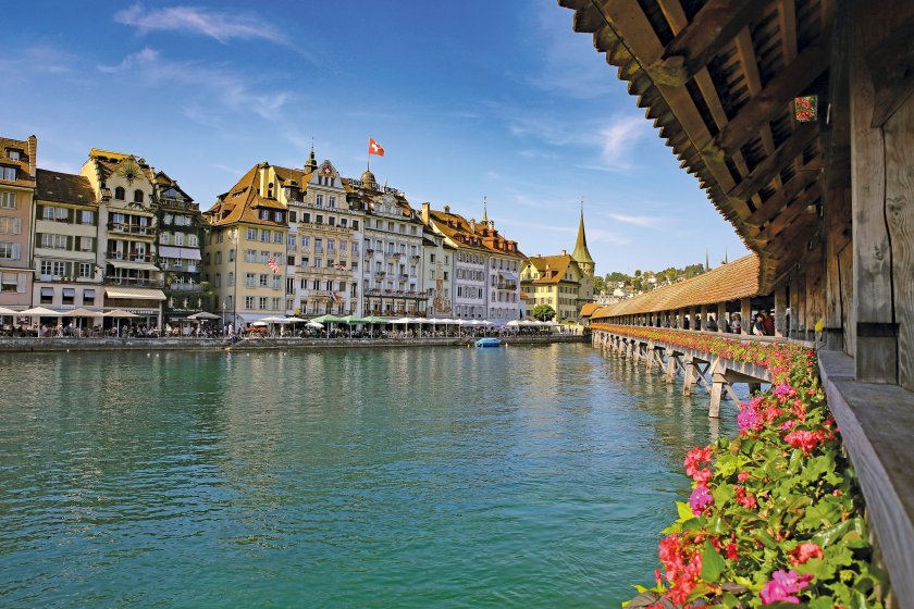 Швейцария разшири финансовите санкции и ограниченията за пътуване, наложени срещу