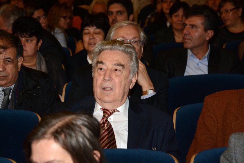 Седмото велико народно събрание се събра на 10 юли 1990