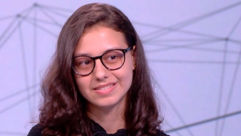 Ученичката със 100 точки на матурата иска бъдещето ѝ да е в България