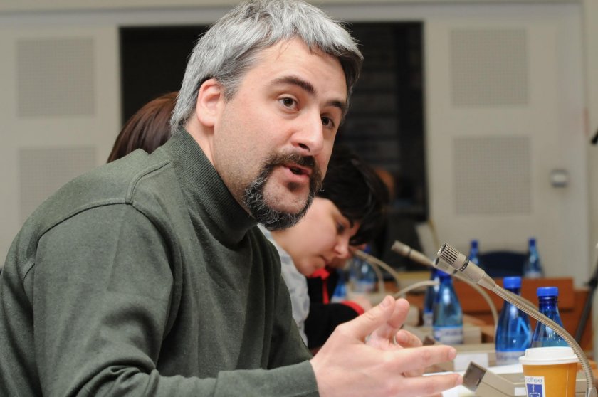 Ал. Кашъмов: Докладът на ЕК е приятелско намигане, което не подминава и стари проблеми
