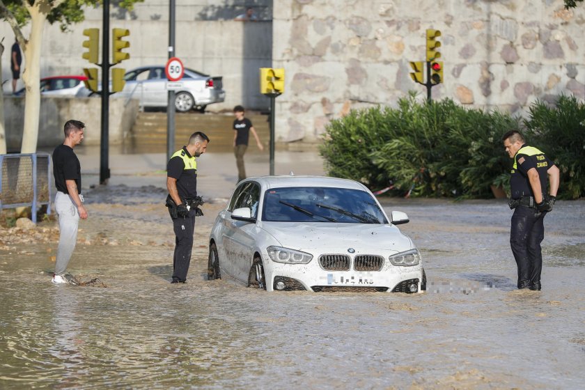 Поройните дъждове станаха причина за тежки наводнения в испанския град