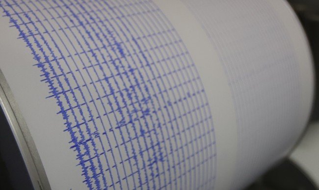 Земетресение от 5,6 по Рихтер е регистрирано на границата между