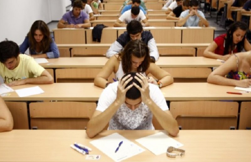 Промени в матурите заради ниските оценки