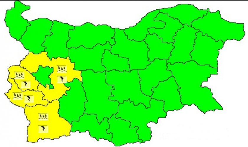 Сряда: Жълт код за валежи, бури и градушки в Югозапада