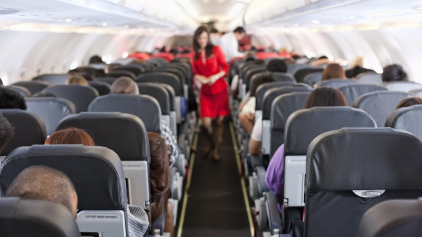Жена ухапа стюардеса на борда на самолет