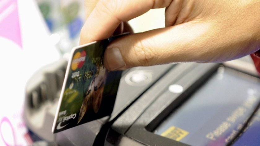 БДЖ ще купува ПОС терминали за плащане с банкова карта във влака