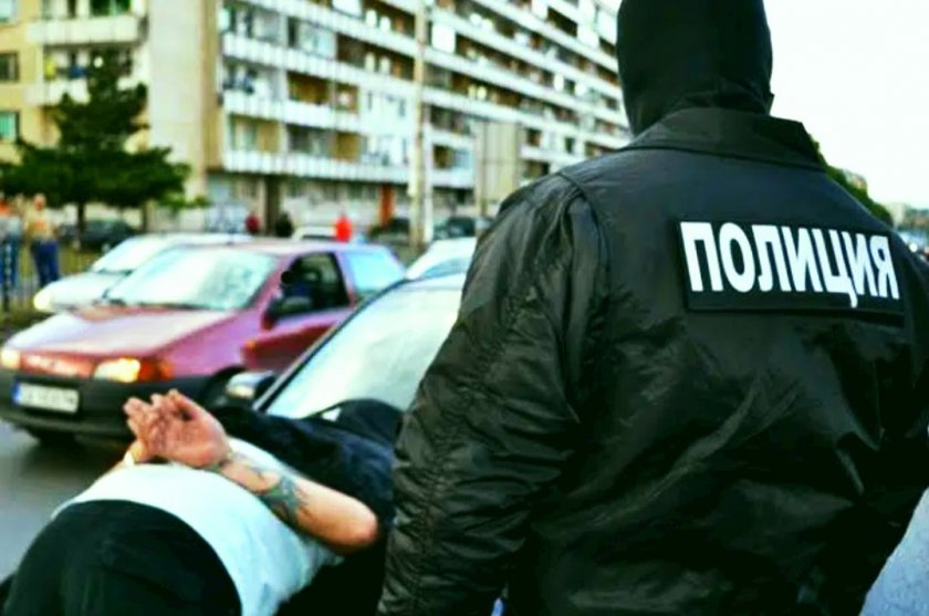 Арестуваха 19-годишен в Благоевград, седнал дрогиран зад волана.На 12.07.2023 г.