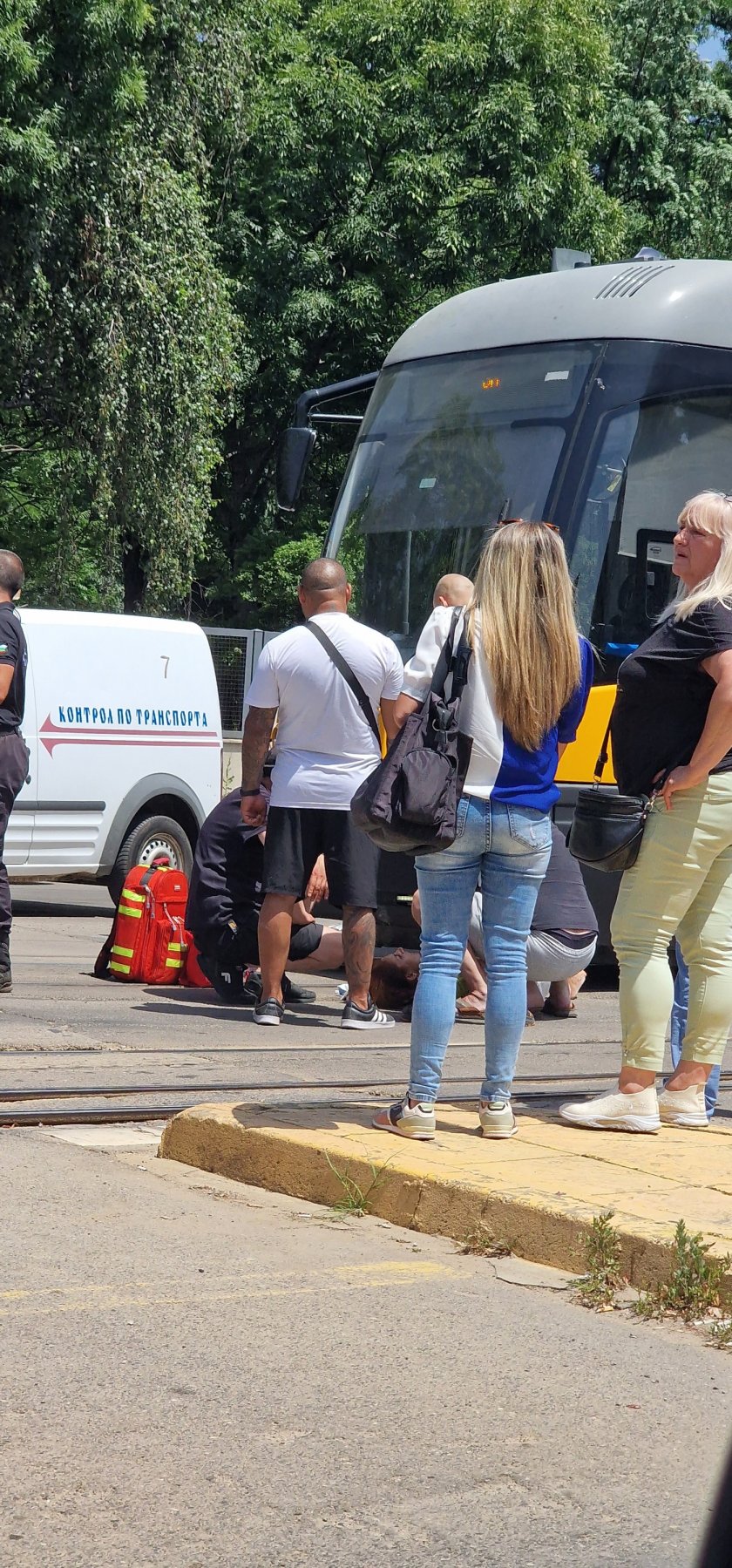 Трамвай помете пешеходка в София