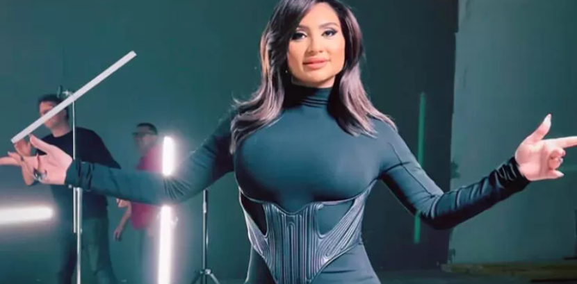 Софи Маринова стана неузнаваема. Не е ясно на какви интервенции