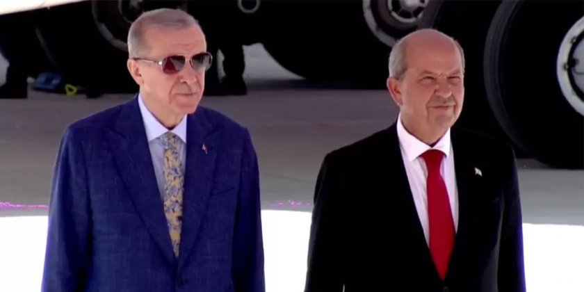 Турският президент Реджеп Ердоган посети днес Северен Кипър, за да участва в